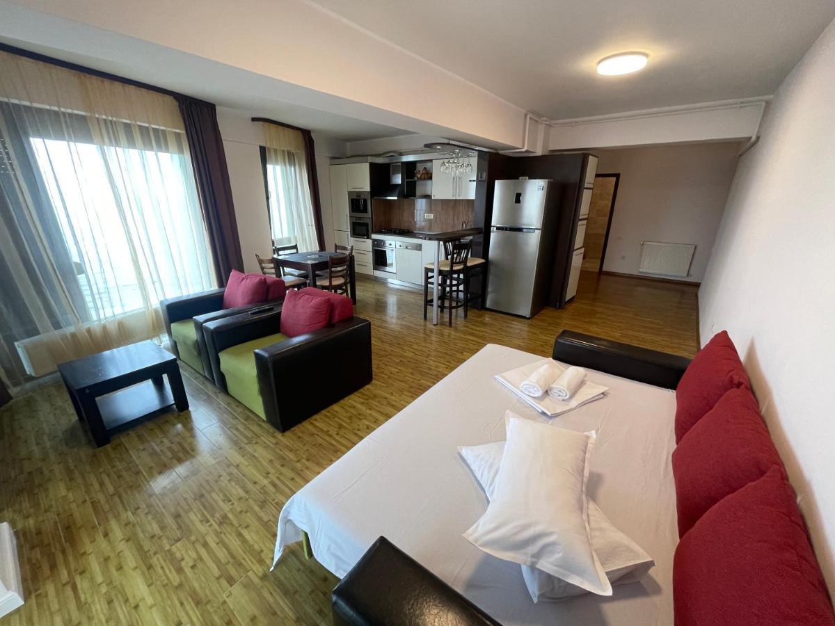 Tania Lake Apartments Mamaia Eksteriør billede